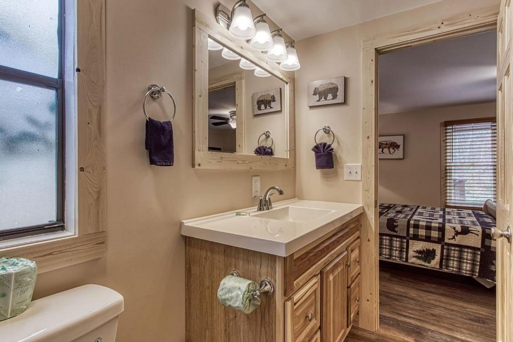 Whispering Winds, Hot Tub, Game Room, Wifi, 1089 Free Tickets Each Paid Day, Dollywood And More Gatlinburg Extérieur photo