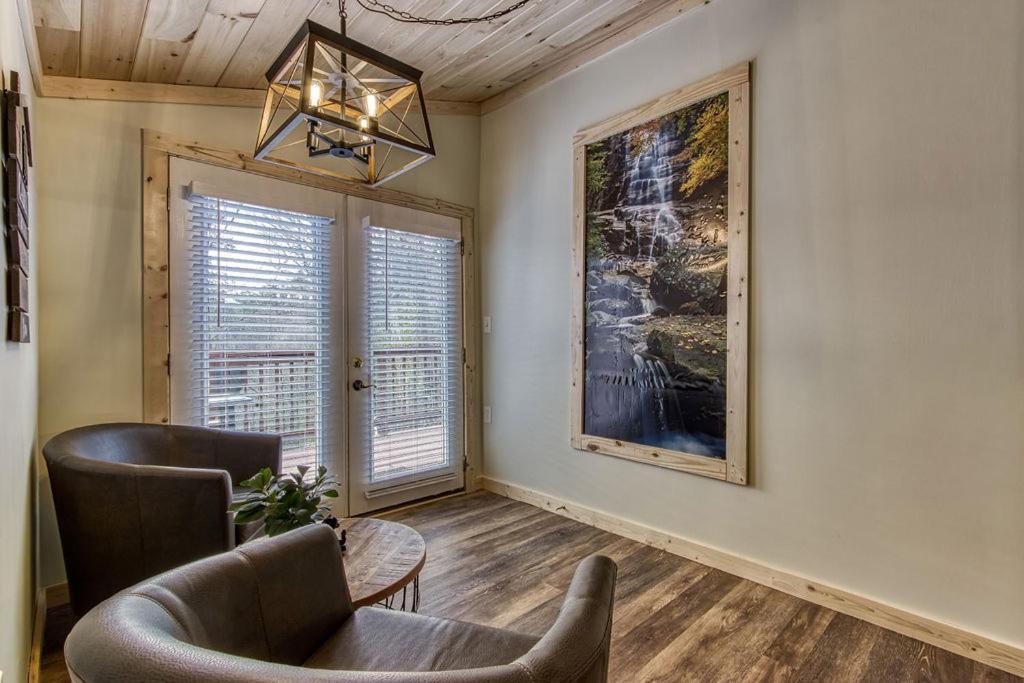 Whispering Winds, Hot Tub, Game Room, Wifi, 1089 Free Tickets Each Paid Day, Dollywood And More Gatlinburg Extérieur photo