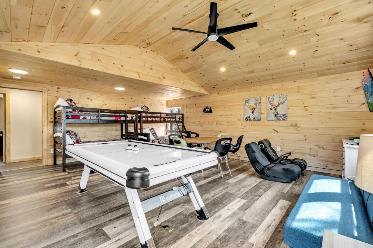 Whispering Winds, Hot Tub, Game Room, Wifi, 1089 Free Tickets Each Paid Day, Dollywood And More Gatlinburg Extérieur photo