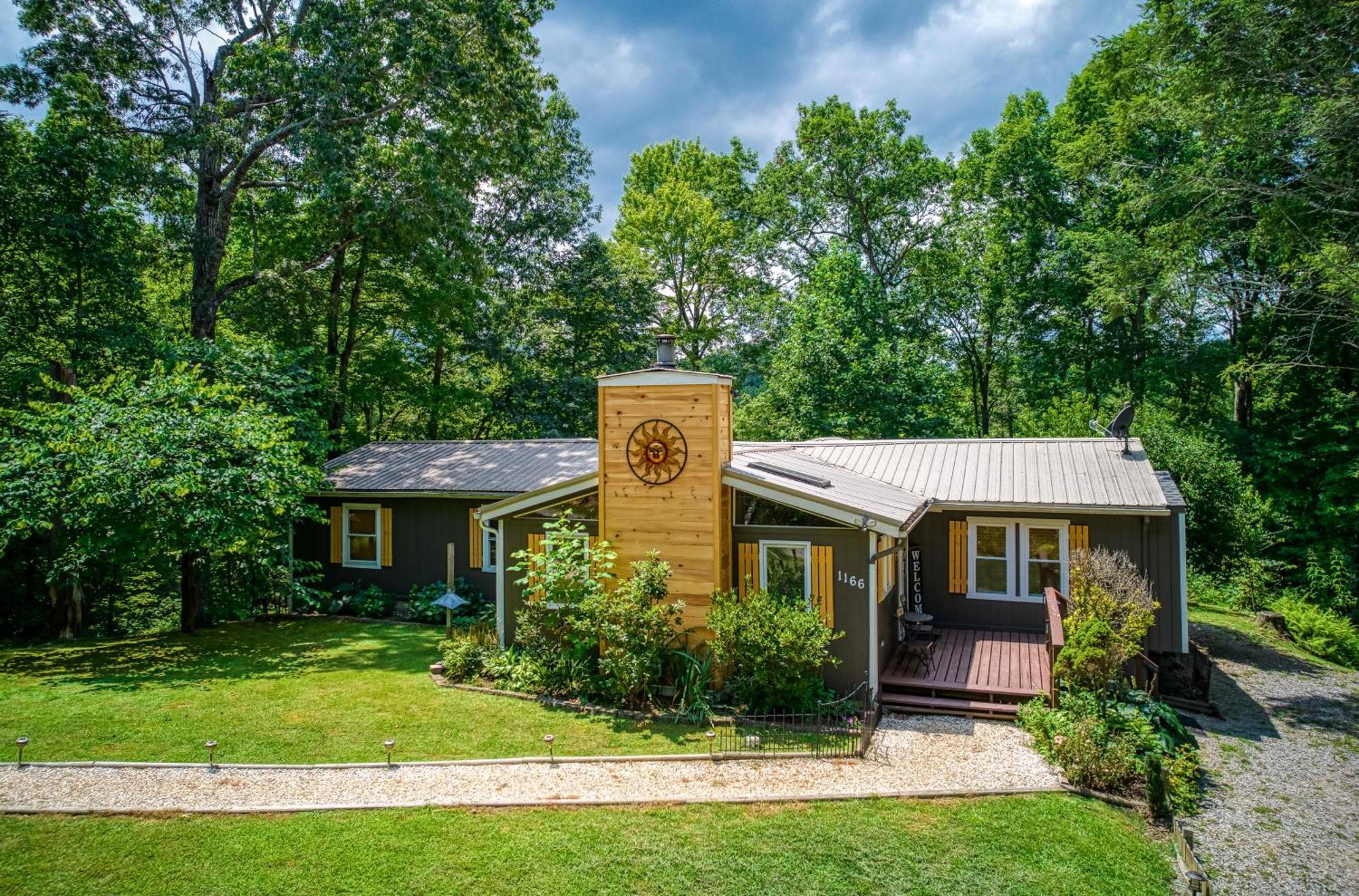Whispering Winds, Hot Tub, Game Room, Wifi, 1089 Free Tickets Each Paid Day, Dollywood And More Gatlinburg Extérieur photo